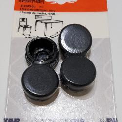 Pied de chaises et tables.