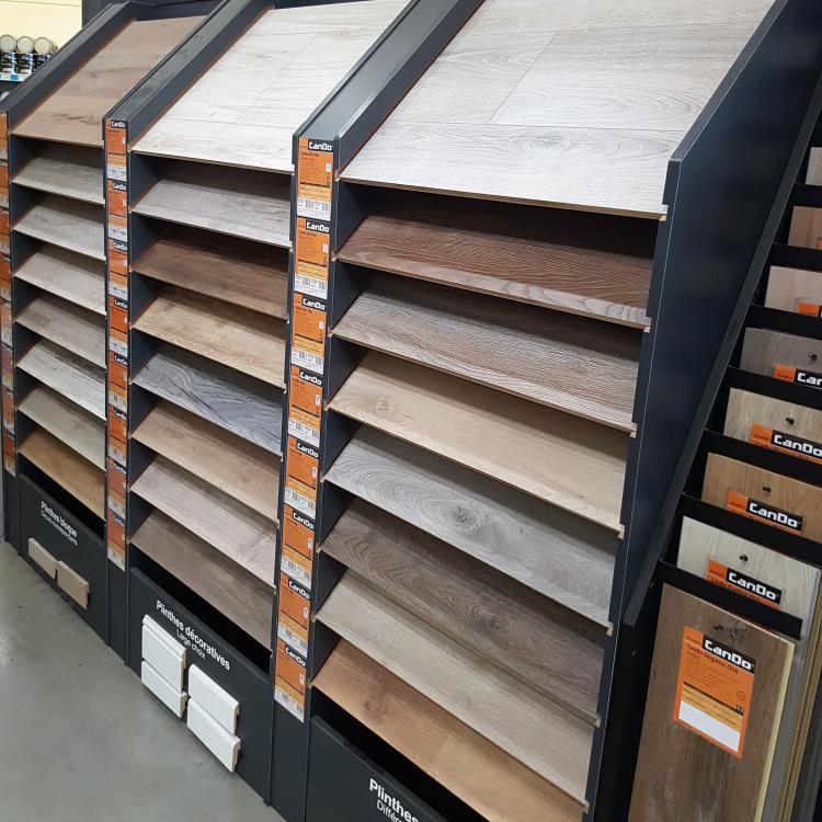 Large exposition des produits proposés.