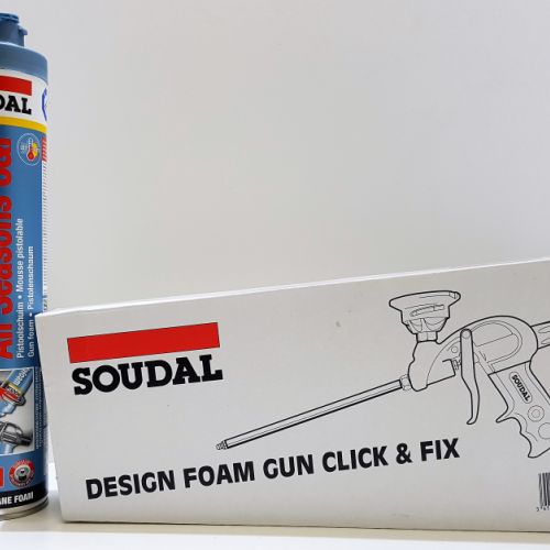Mousse et pistolet SOUDAL.